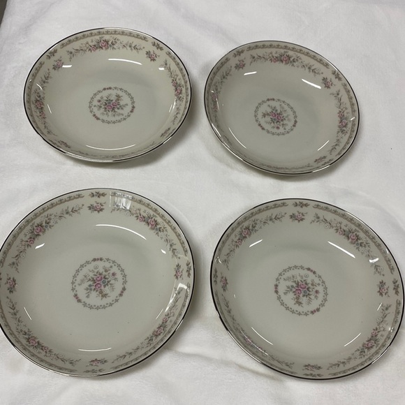 Fine China bowls from Royal Song - Picture 1 of 4